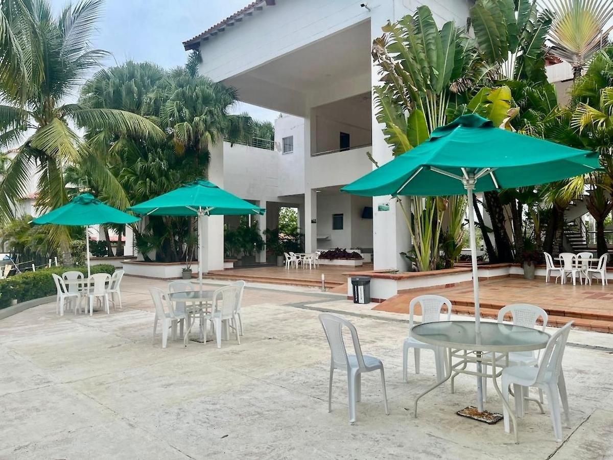 Laguna Club Inspirado En Country Club * Cartagena