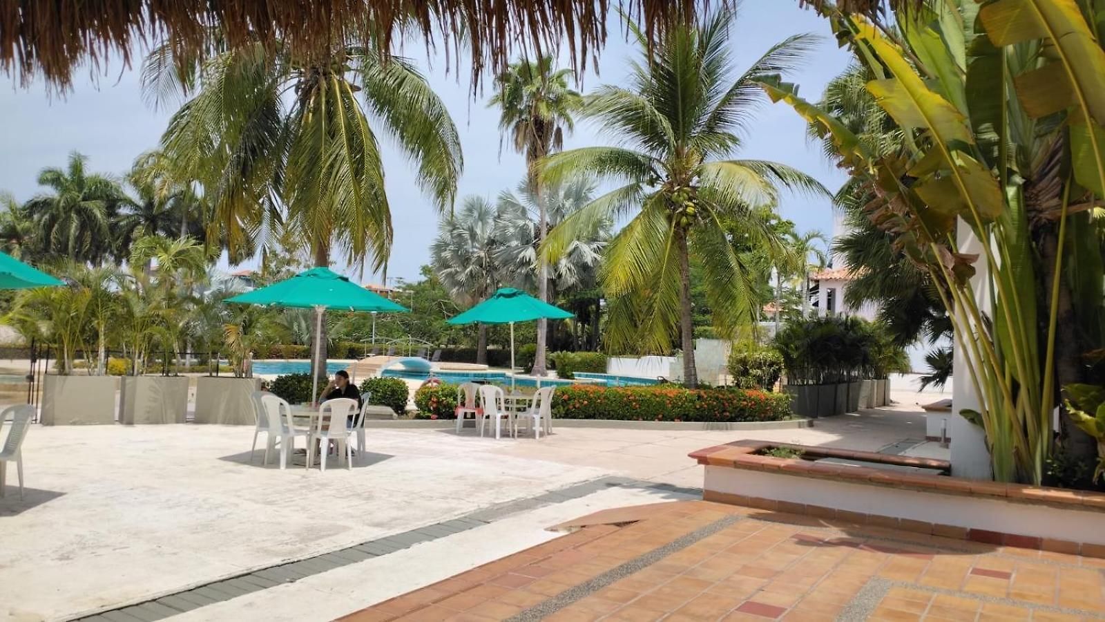 Laguna Club Inspirado En Country Club * Cartagena