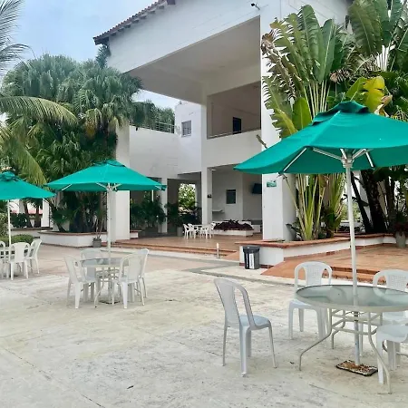 Laguna Club Inspirado En Country Club * Cartagena